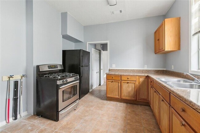 Foto del edificio - 8927 Hickory St