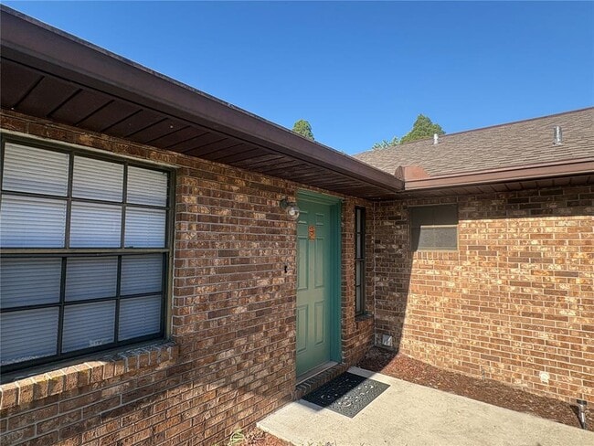 Building Photo - 3122 Julia Ct