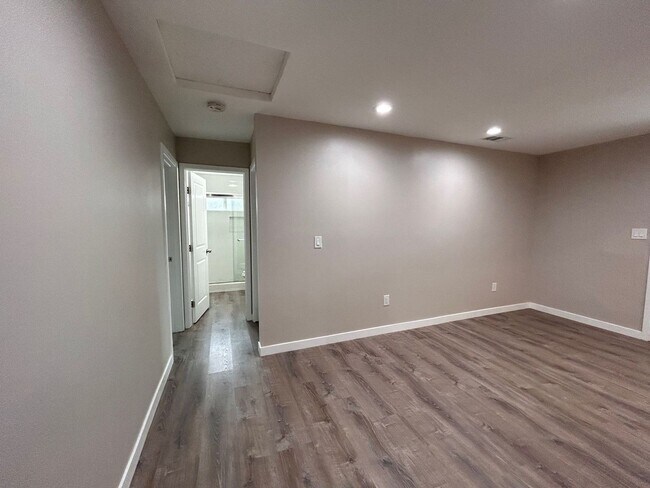 Foto del edificio - Remodeled in 2022!! 4 BD 2 BR House