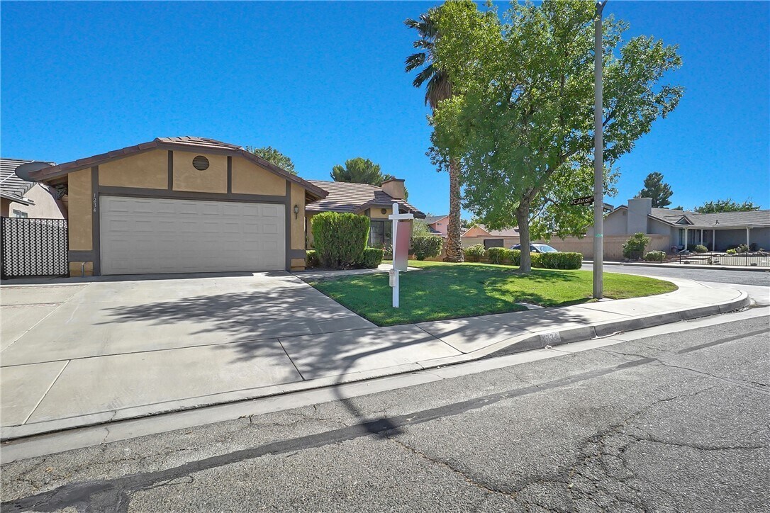 Primary Photo - 1234 E Ave J6