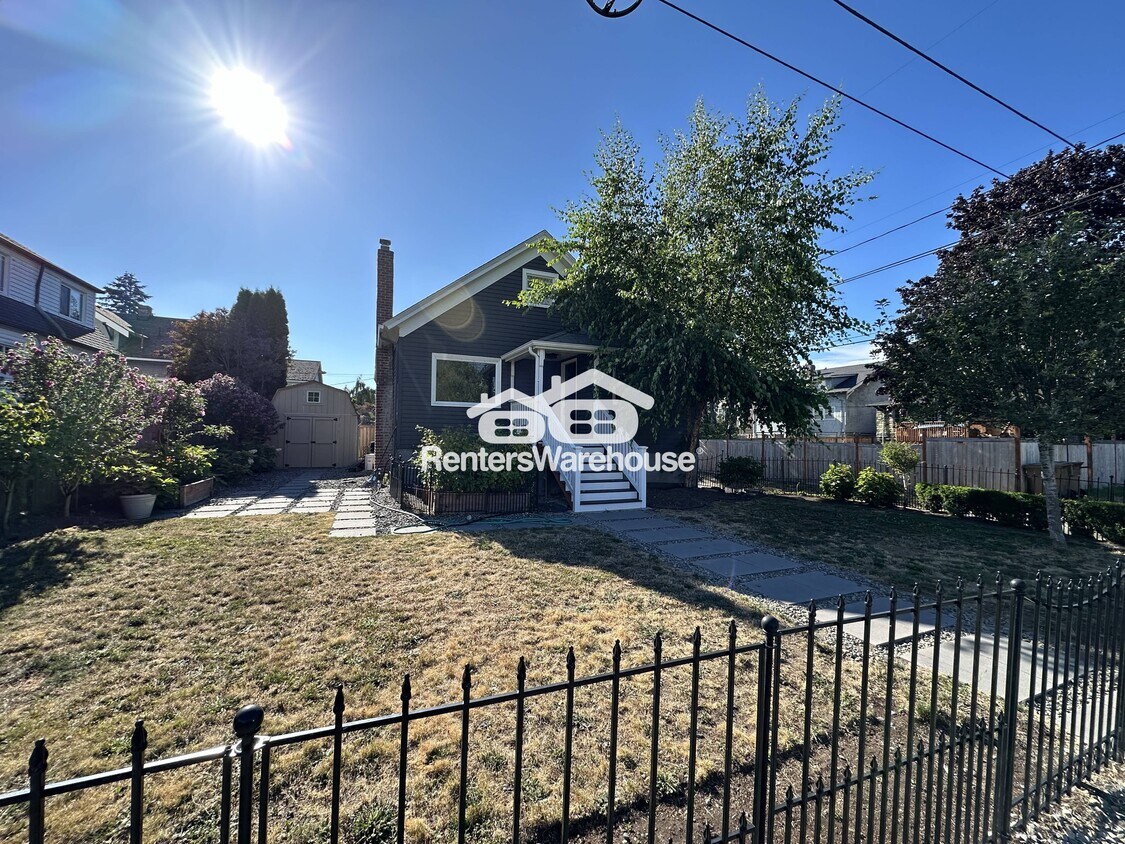 Primary Photo - 3410 N Monroe St