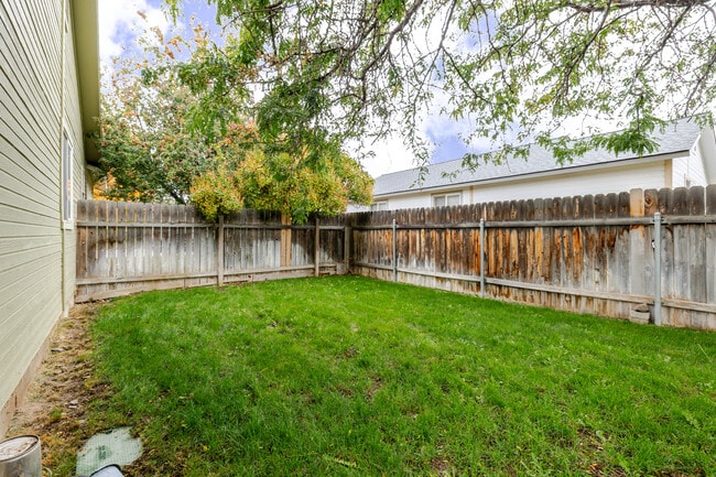 Building Photo - 1260 Del Mar St