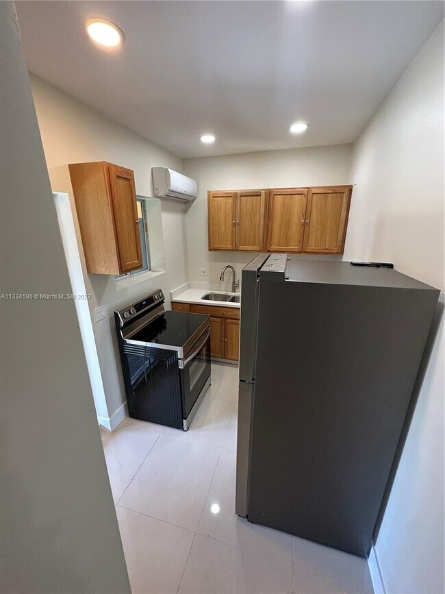 Foto del edificio - 2434 Polk St