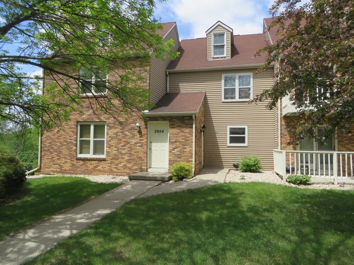 2954 Cimarron Trail, Madison, WI 53719 Townhome Rentals in Madison WI