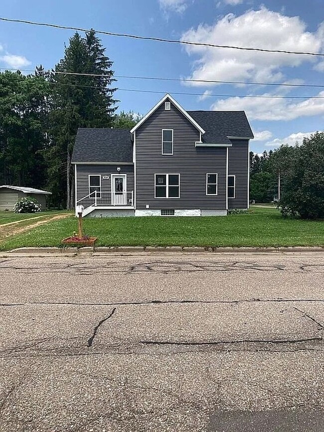 Building Photo - 504 Freiburger Ave