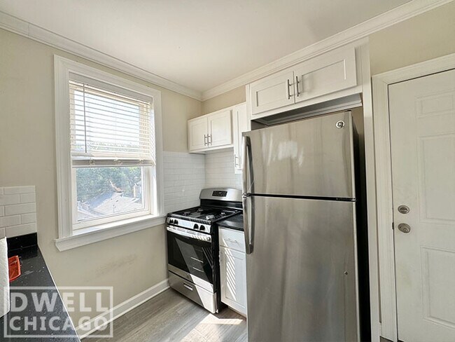 Foto del edificio - 1421 W Hutchinson St