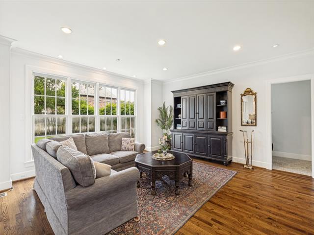 Foto del edificio - 4352 Livingston Ave