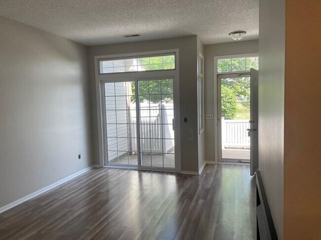 Foto del edificio - 15503 Garnet Way