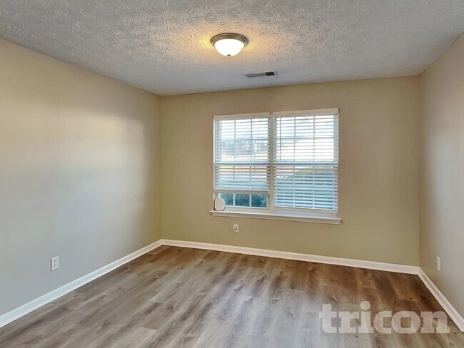 Building Photo - 5251 Miranda Way