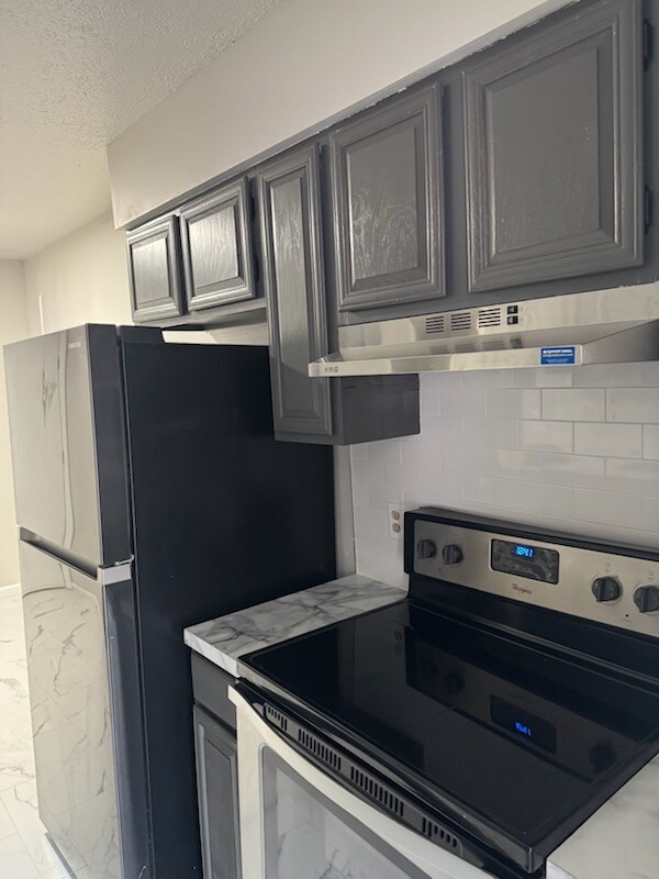Foto del edificio - 817 N Burdick St