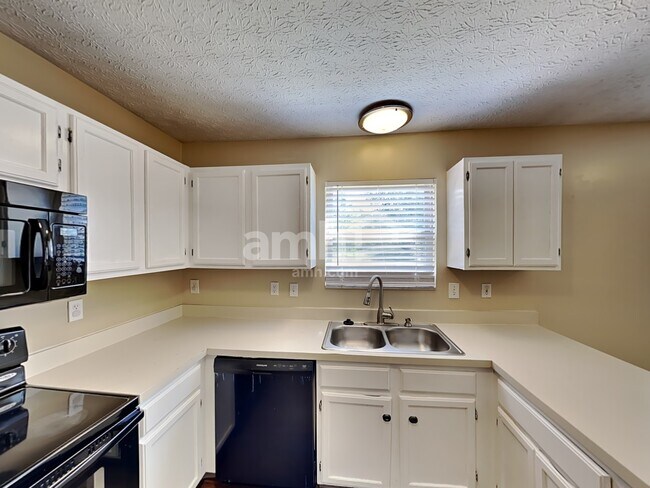 Building Photo - 291 Harland Drive