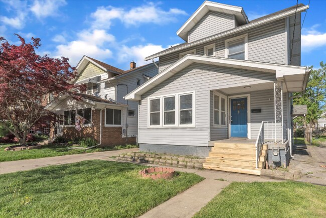 Building Photo - 3921 Revere Dr