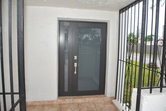 Foto del edificio - 9466 SW 6th Ter