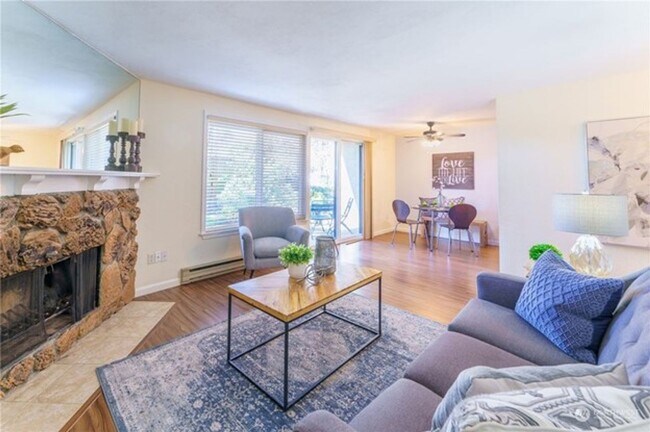 Foto del edificio - Beautiful 2 bedroom Condo in Kirkland!!