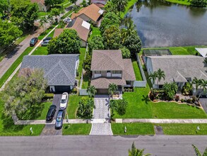 Building Photo - 9610 Dunhill Dr