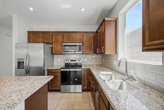 Foto del edificio - 17865 W Daley Ln