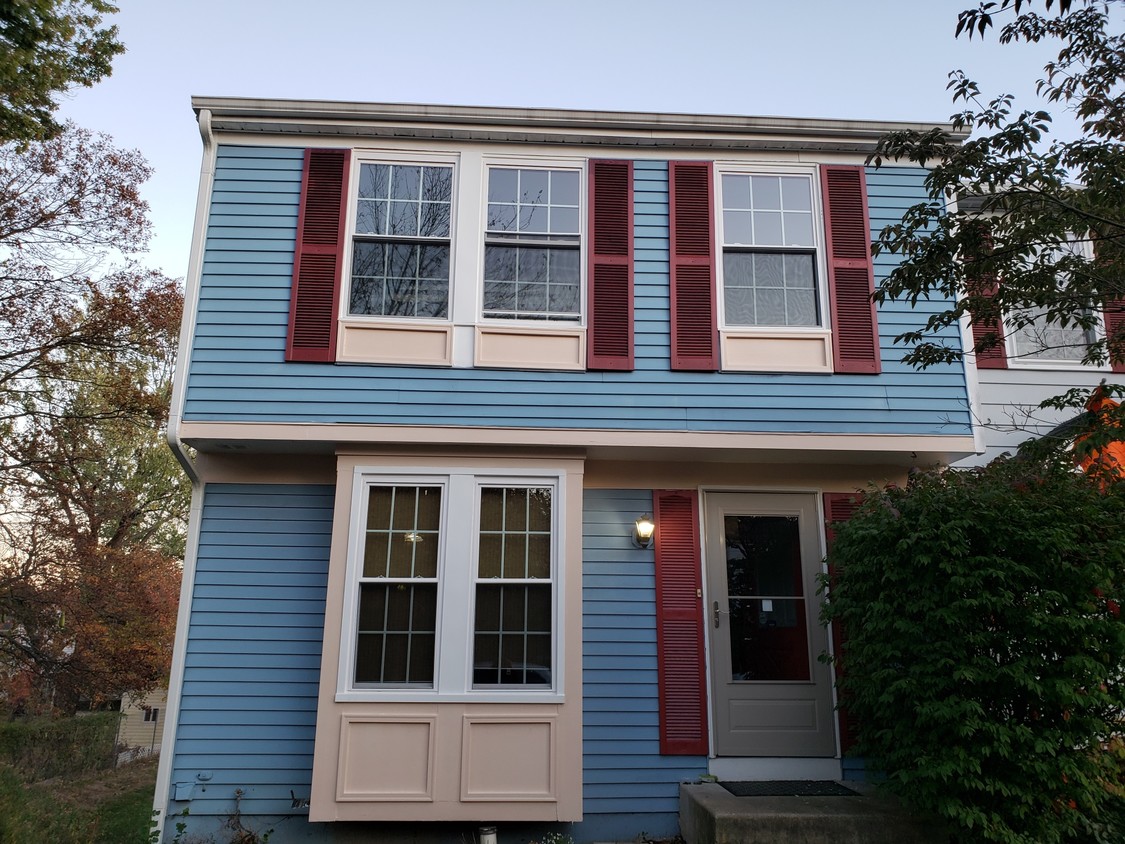 12131 Beltsville Dr, Beltsville, MD 20705 Townhome Rentals in