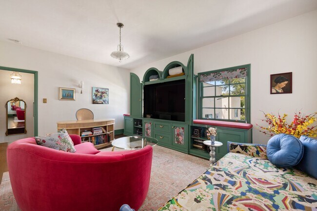 Foto del edificio - 10966 Strathmore Dr
