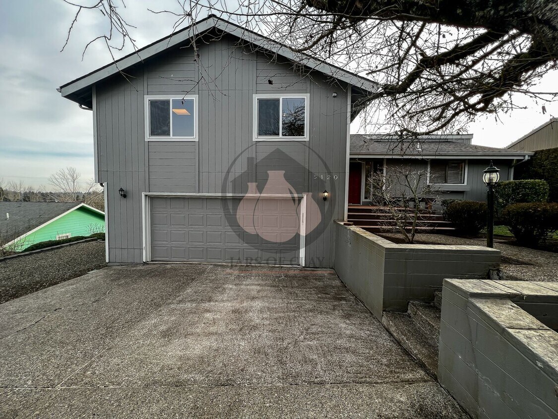 Primary Photo - Beautiful South Salem Home-