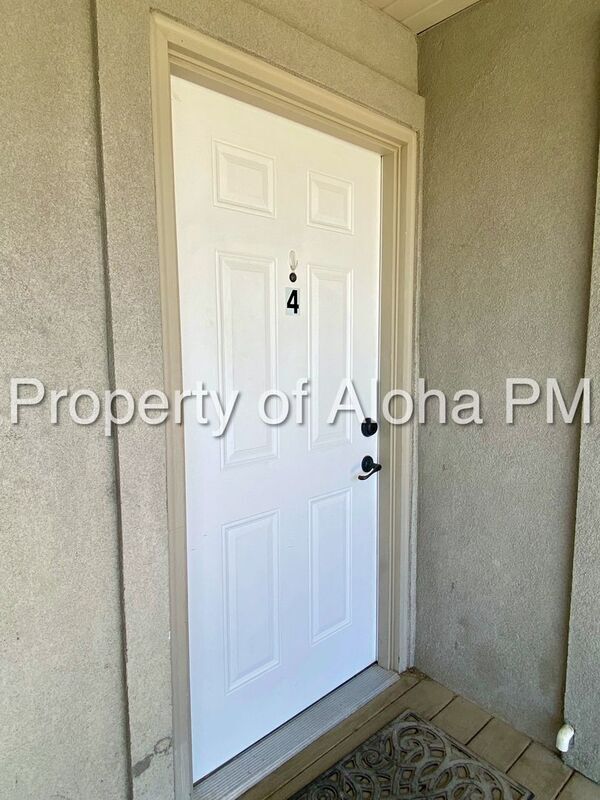 Foto del edificio - 1053 W Pine Ave