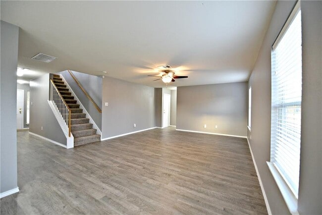 Building Photo - 802 Rubles Ct