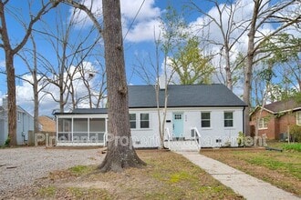 Building Photo - 506 Cross St