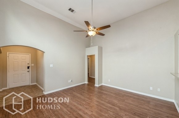 Foto del edificio - NOW AVAILABLE! 8809 Wayne Street, Cross Ro...