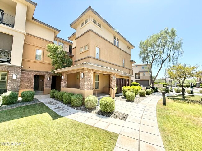 Foto del edificio - 17850 N 68th St