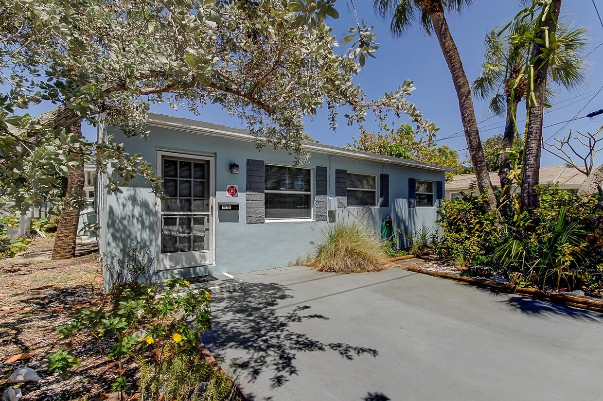 Primary Photo - 107 4th Avenue, St. Pete Beach, FL 33706