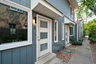 Building Photo - 2211 Spruce St