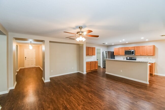 Building Photo - 3859 Marsh Bluff Dr