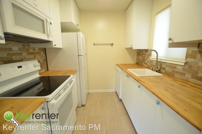 Foto del edificio - 2 br, 1 bath House - 10795 Coloma Rd. #4