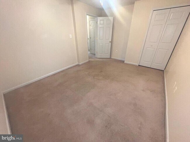 Foto del edificio - 9241 Greenshire Dr