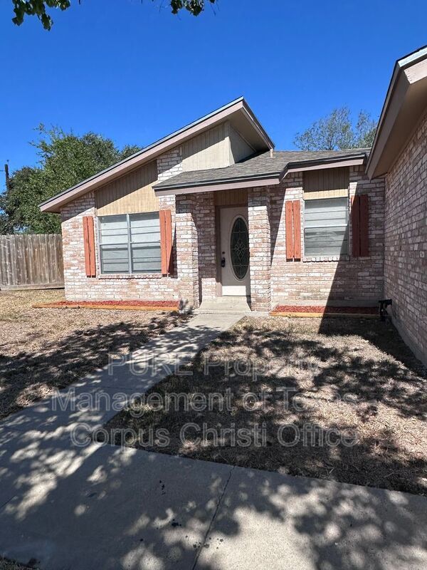 Building Photo - 4029 Brownwood Cir