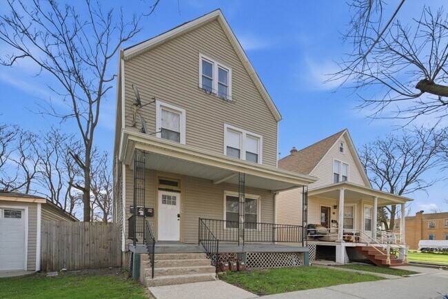 Foto del edificio - 3311 N Kostner Ave
