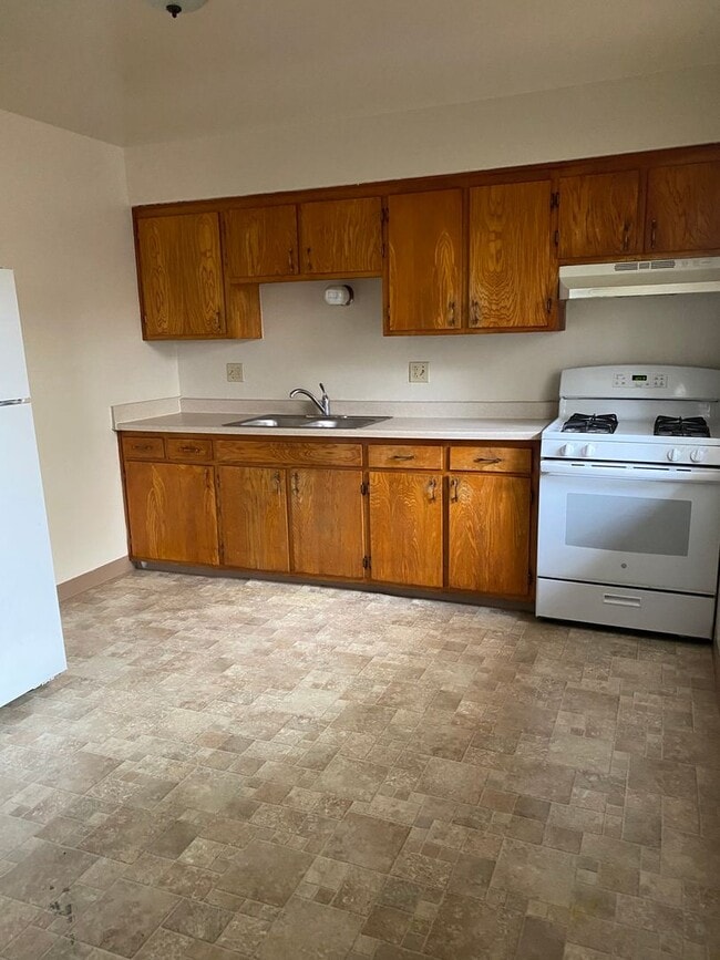 Building Photo - 1235o
