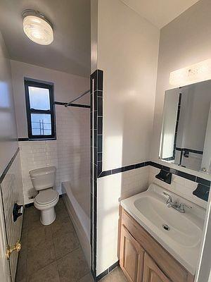 Foto del edificio - 1 bedroom in BRONX NY 10456