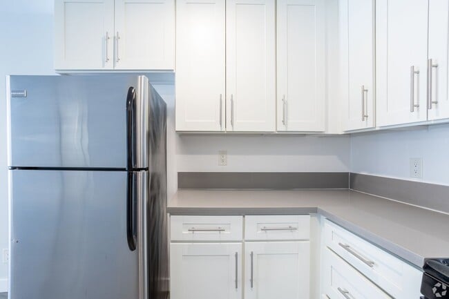 Interior Photo - 115 North Wetherly Drive