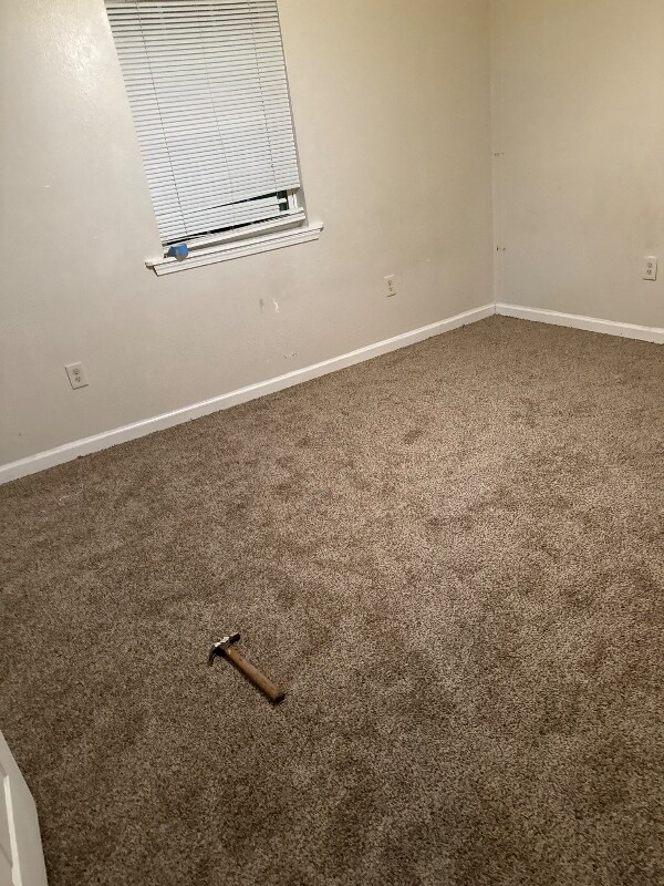 Building Photo - 521 Lee Dr