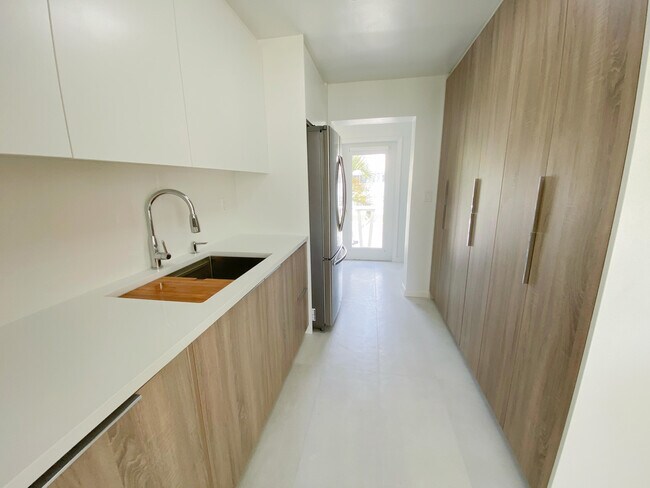 Foto del edificio - 2755 NE 28th Ave