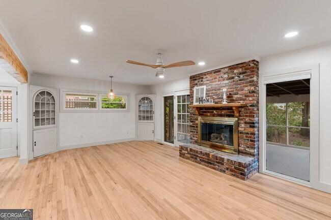 Foto del edificio - 493 Sybil Ln SE