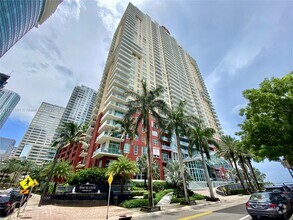 Building Photo - 1155 Brickell Bay Dr