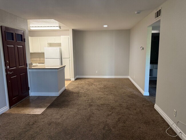 Foto del edificio - One-Bedroom 2nd Floor Condo in Sage Canyon...