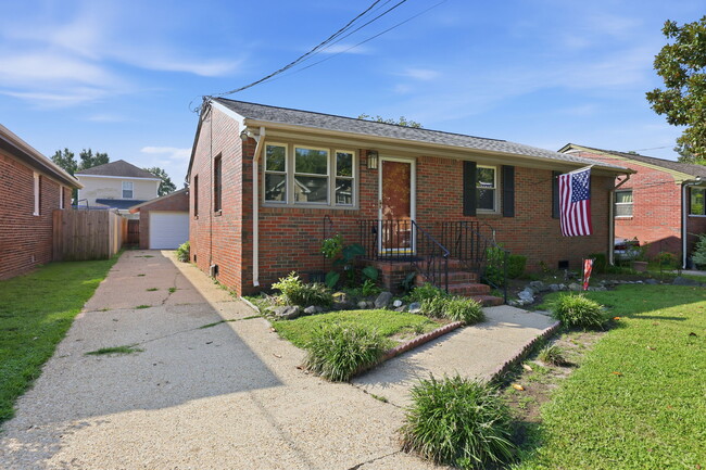 Photo - 727 Osborn Ave (Chesapeake, VA) House