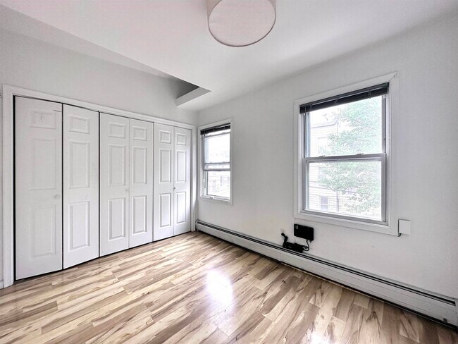 Building Photo - 397 1st St