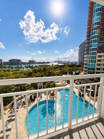 Foto del edificio - 400 South Pointe Dr