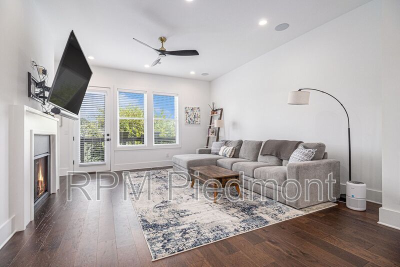 Foto principal - 366 Gibson St SE