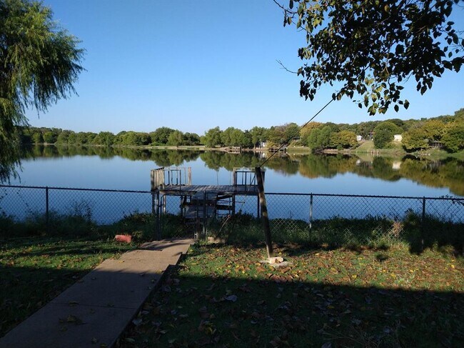 Foto del edificio - 266 Comanche Trail