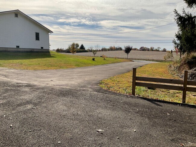 Foto del edificio - 2 br, 1 bath House - 152 BUFFALO CREEK RD