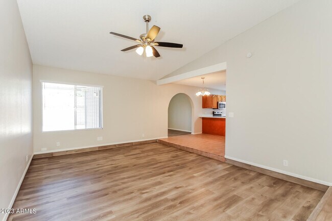 Foto del edificio - 6127 W Nancy Rd